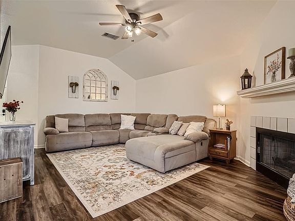 5th image of 125 Dana Dr