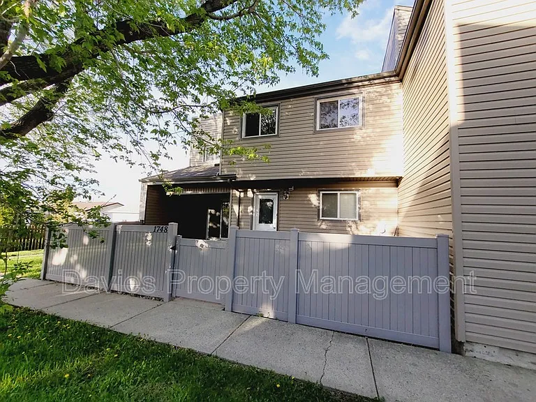 1748 Lakewood Road South NW — Photo 13