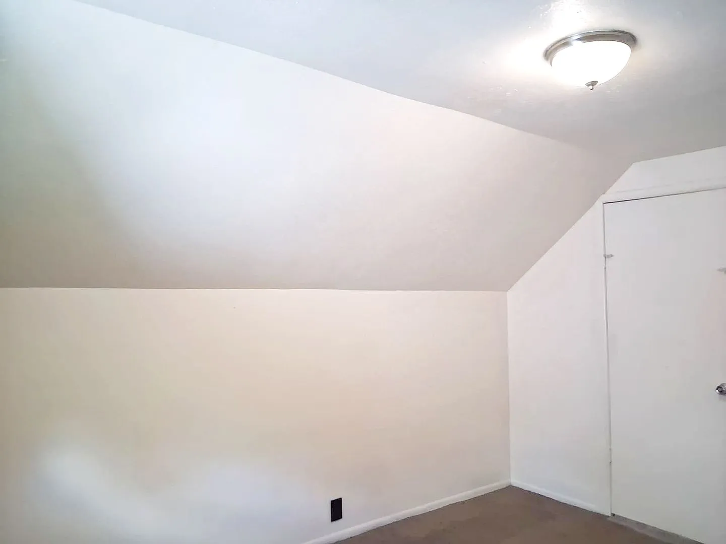 3 Bed 1 Bath Single Family Home! — Photo 4
