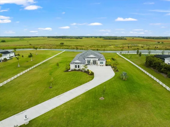 3535 Recurve Cir, Sarasota, FL 34240