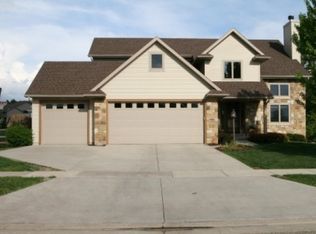 805 Maple Dr, Mount Horeb, WI 53572