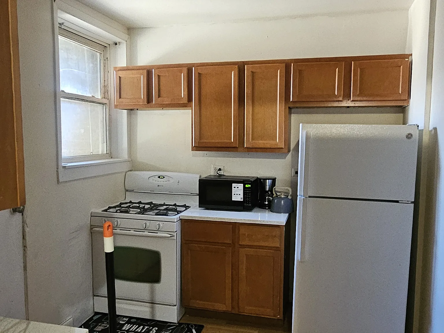 2 bed, 1000 sqft, $1,595 — Photo 2