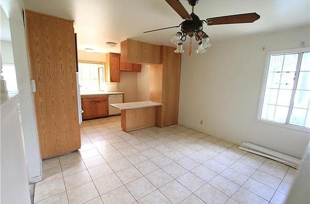 2nd image of 16460 Tryon St