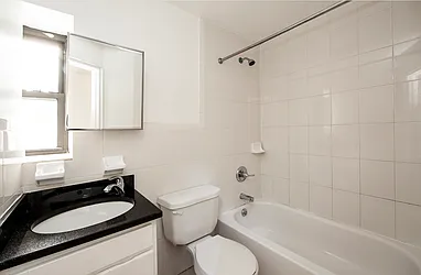 Rented by R New York