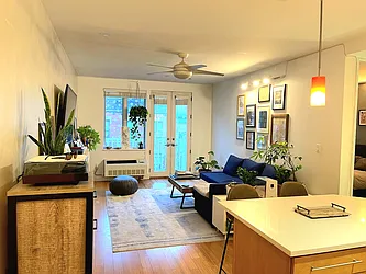 Rented by R New York