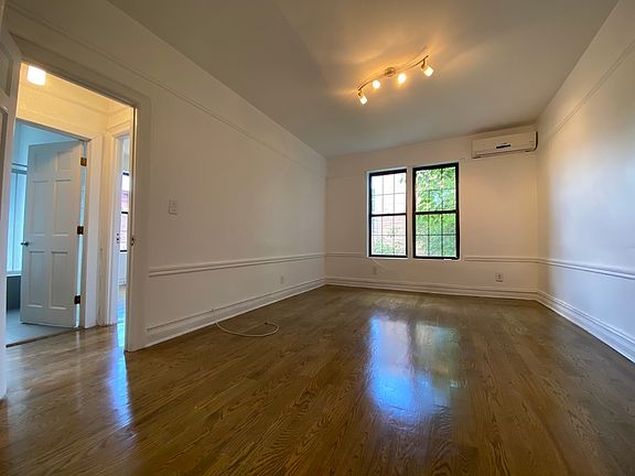 5th image of 133 Lott St #2C