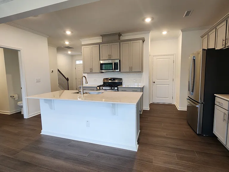 707 Painted Daisy Ln — Photo 3