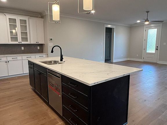 5th image of 77 Royal Troon Cir