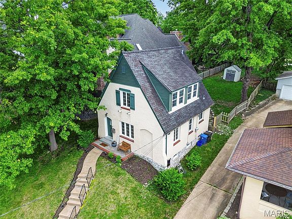 3rd image of 7326 Arlington Dr