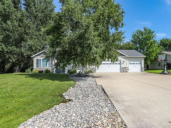 4th image of 1311 Cossette Dr S
