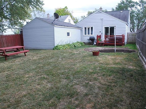 5th image of 187 Hinman Ave