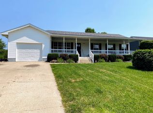 1405 E McKinsey St, Moberly, MO 65270