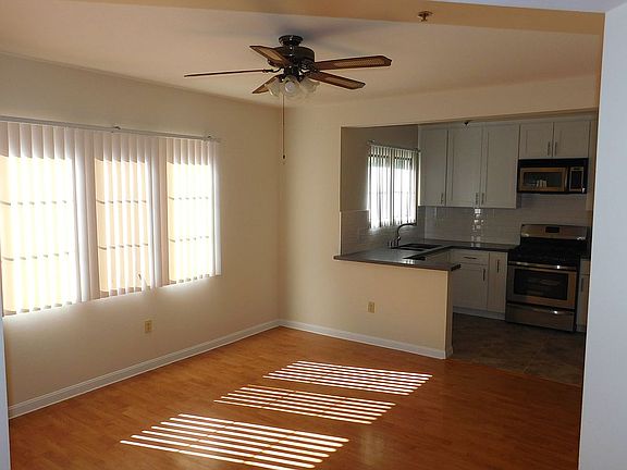4th image of 14662 Tupper St