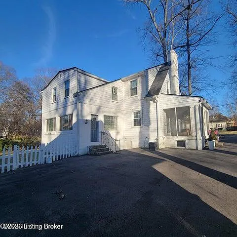 210 Arterburn Dr — Photo 4