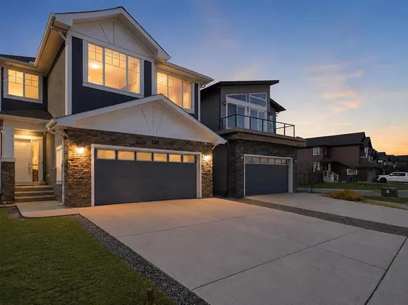 101 E Evansborough Grn NW, Calgary, AB T3P 0M8