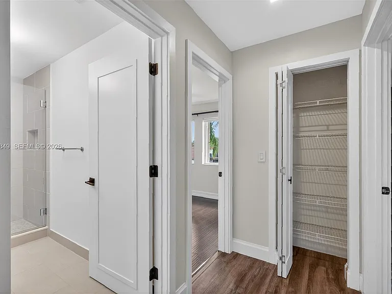 1603 W Harmony Lake Cir — Photo 50