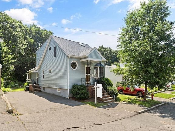 2nd image of 41 N Mountain Ave