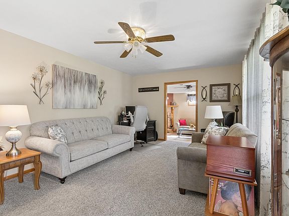 2nd image of 306 W 2nd Street