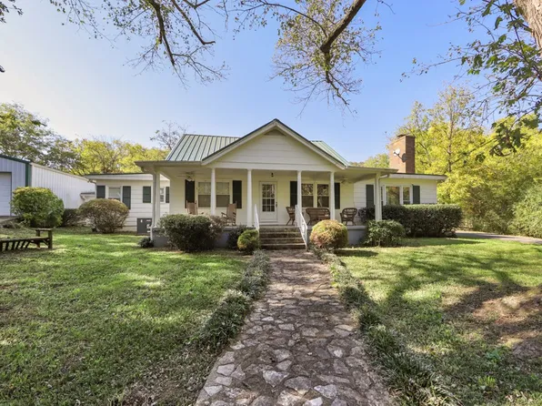 1805 Hilltop Rd, Tullahoma, TN 37388