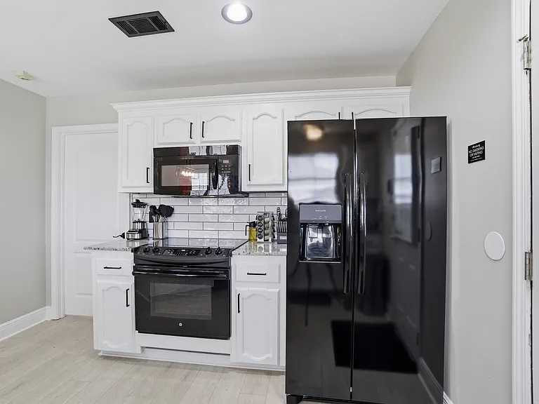Elvin Dr — Photo 5