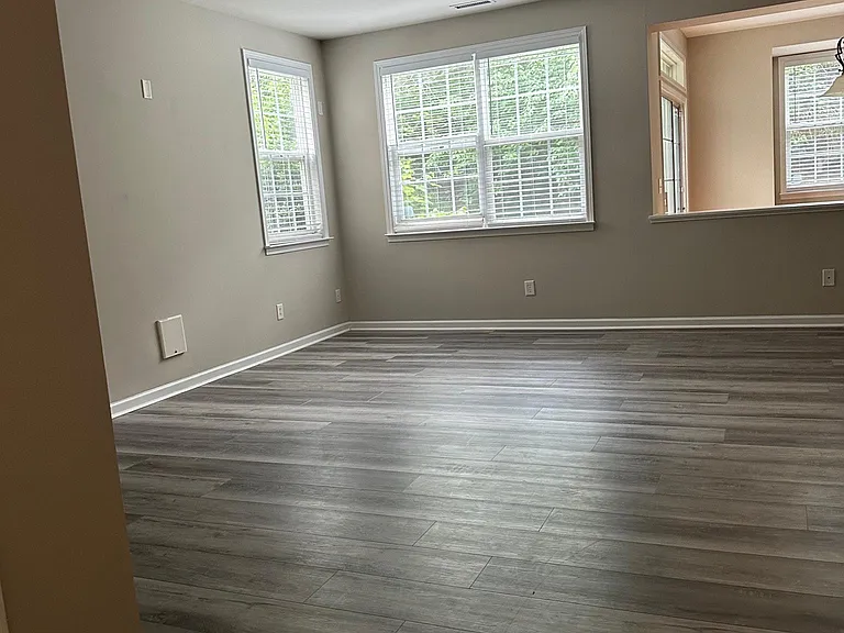 219 Northlands Dr — Photo 5