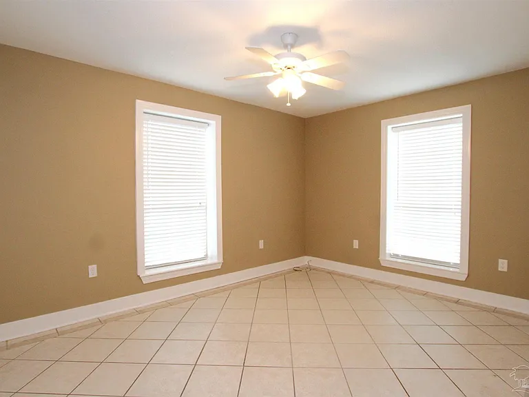 600 Scenic Hwy #101 — Photo 10