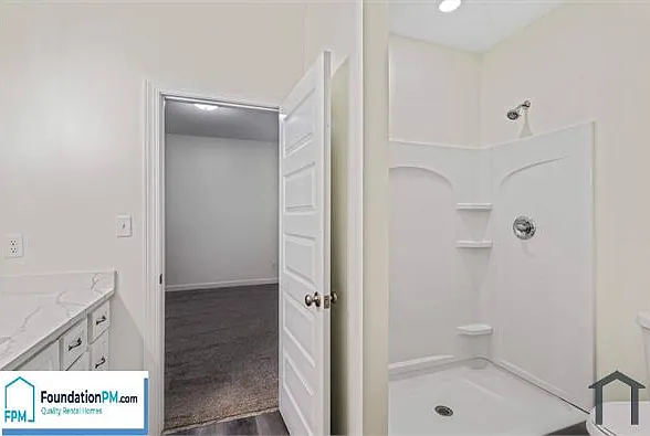 1470 Lyndale Ave — Photo 15