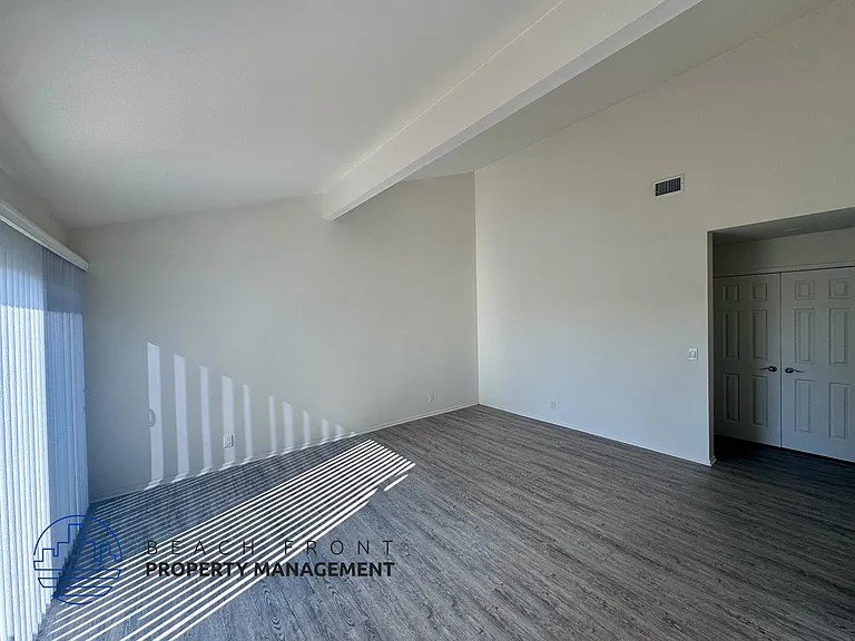 6712 W 86th Pl. — Photo 15