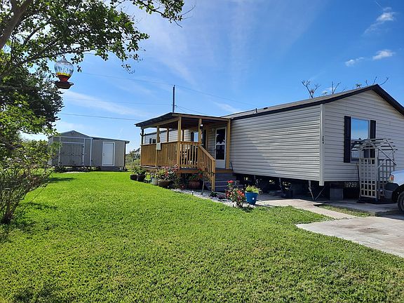 3rd image of 204 Bermuda Dr