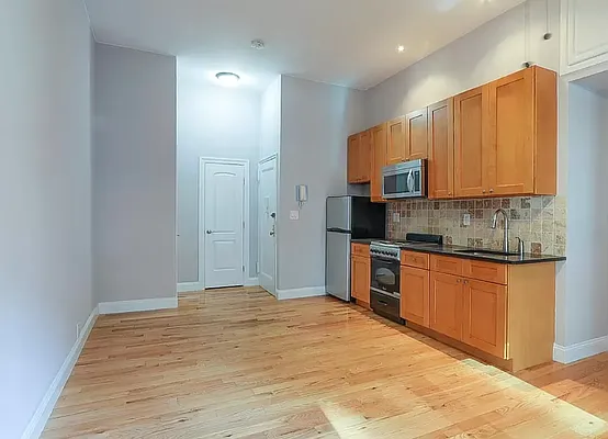 Rented by REAL New York | media 22