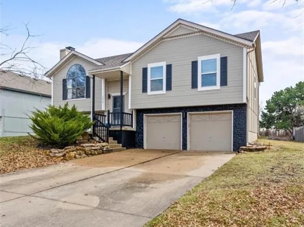 1817 SE 7th St, Lees Summit, MO 64063