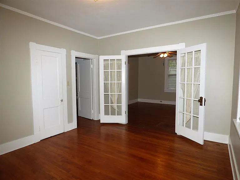 447 Dickinson St — Photo 8