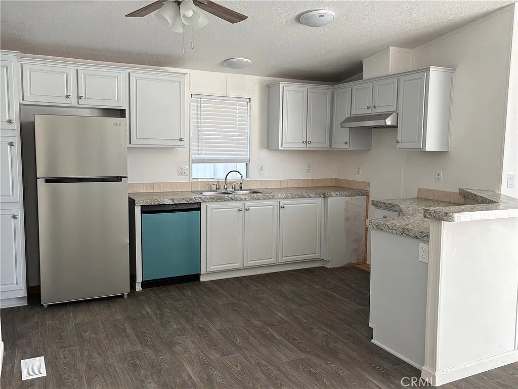3 bed, 1100 sqft, $1,650 — Photo 4