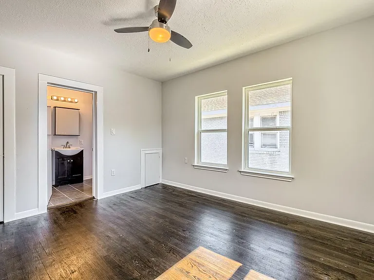 519 W Clay St #2 — Photo 20