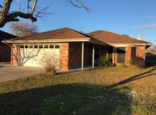 2330 Friar Tuck Ln, Groves, TX 77619