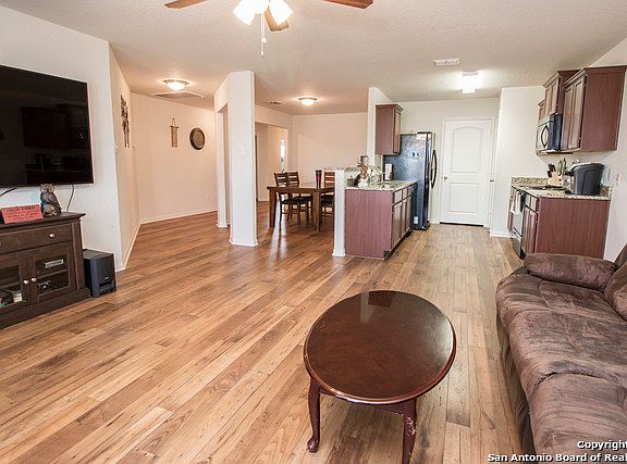 3rd image of 6608 Luckey Sq