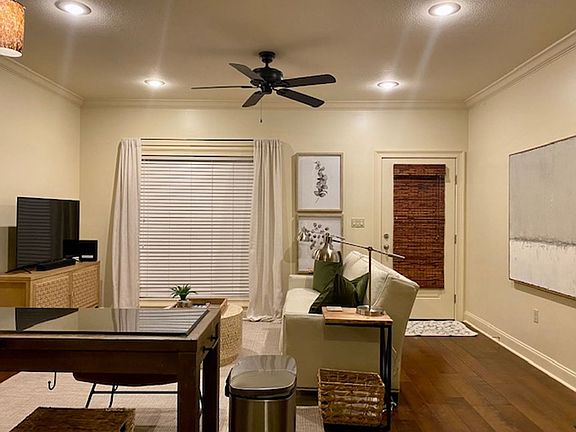 3rd image of 1016 Villa #B