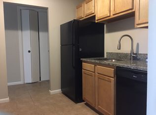 1401 Warwick Ave APT 320, Warwick, RI 02888