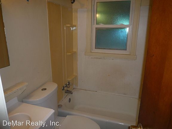 4th image of 4620 Middle Dr