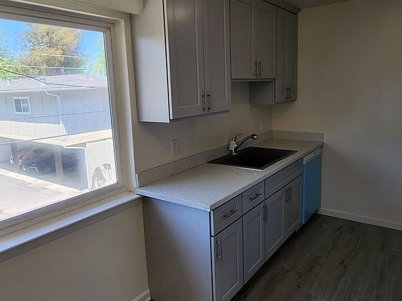 3rd image of 1235 Cortez Dr #7