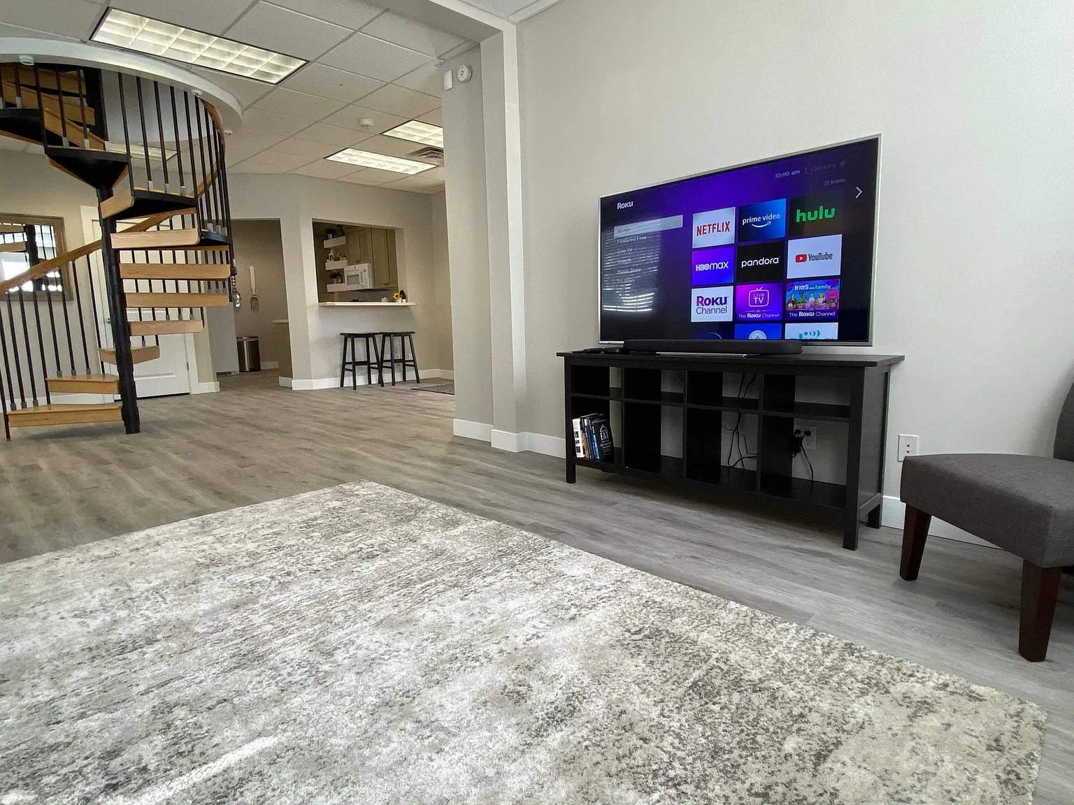 2 bed, 1500 sqft, $2,200 — Photo 3