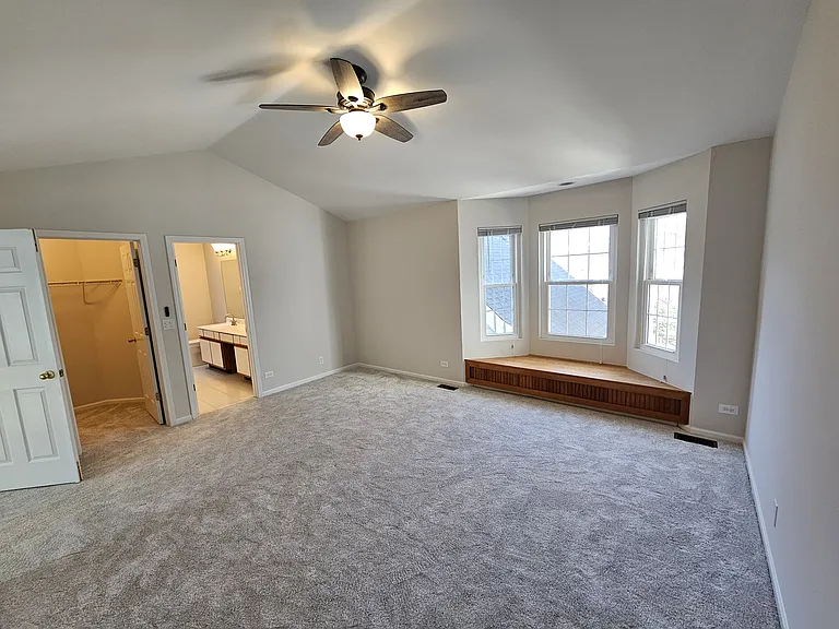 304 Hill St — Photo 9
