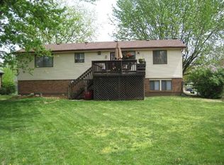 11411 N Timberlake Ln, Fishers, IN 46038