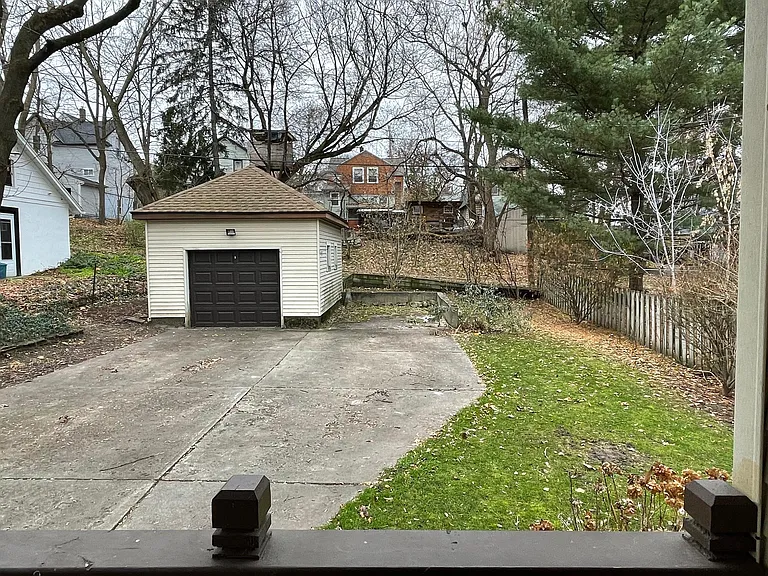 149 Langdon Ave NE — Photo 2
