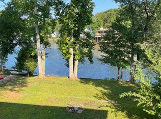 18 Scout Rd, Greenville, SC 29611