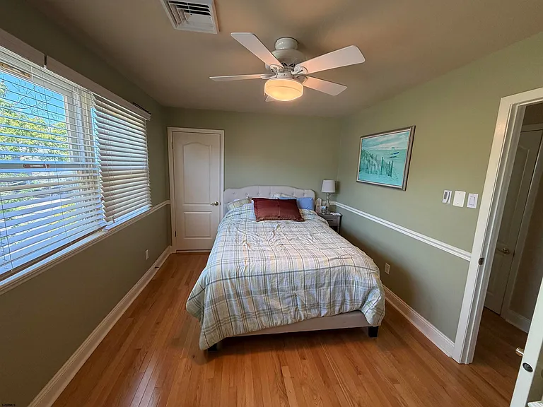 415 N Harvard Ave — Photo 15