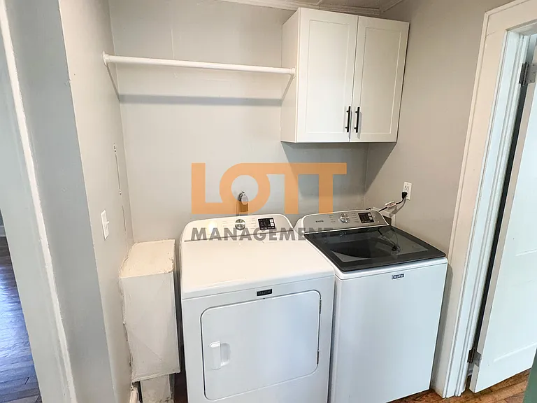 106 E C Ave — Photo 10