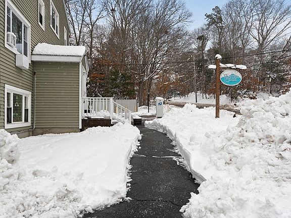 3rd image of 913 State Rd APT 14