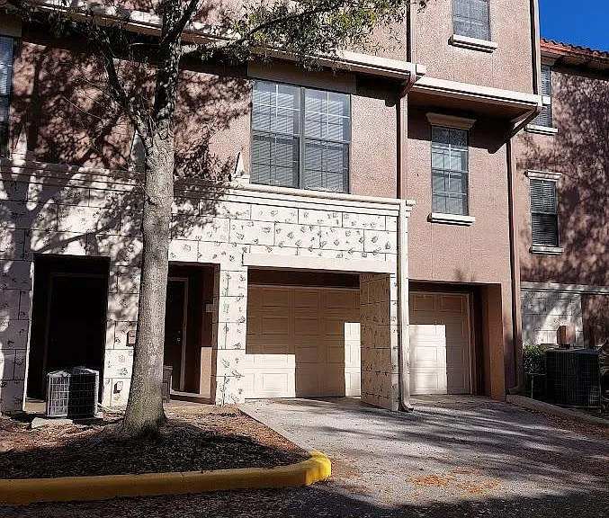 6125 Metrowest Blvd — Photo 1