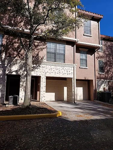 6125 Metrowest Blvd Photo 1